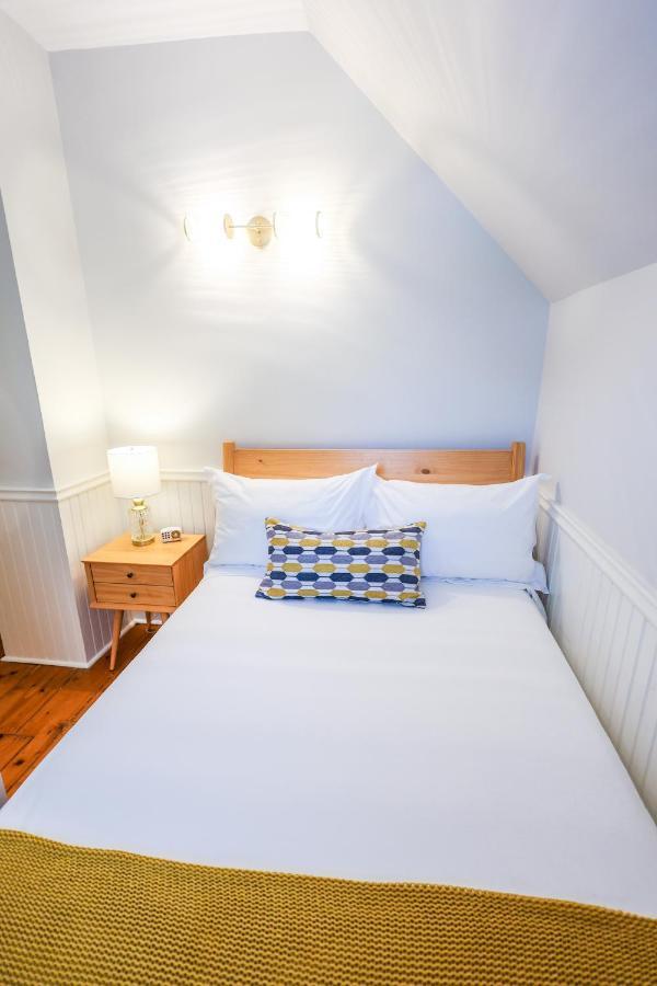 Mahone Bay Bed And Breakfast Exterior photo